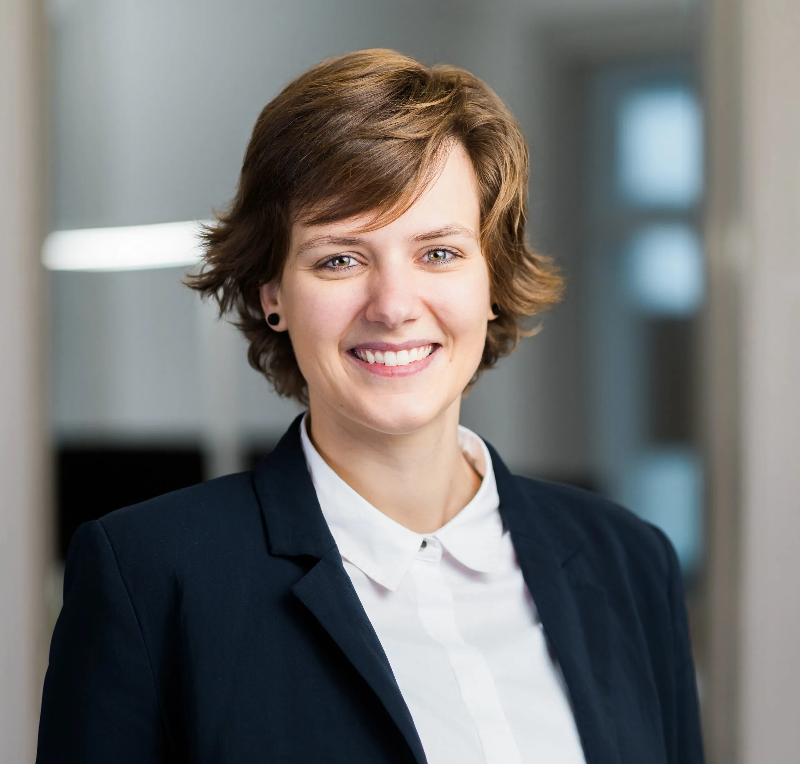 Mia Miller, Senior Projektleiterin bei der DataVision AG
